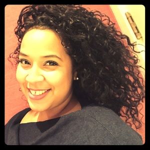 Meet your Posher, Elizabeth